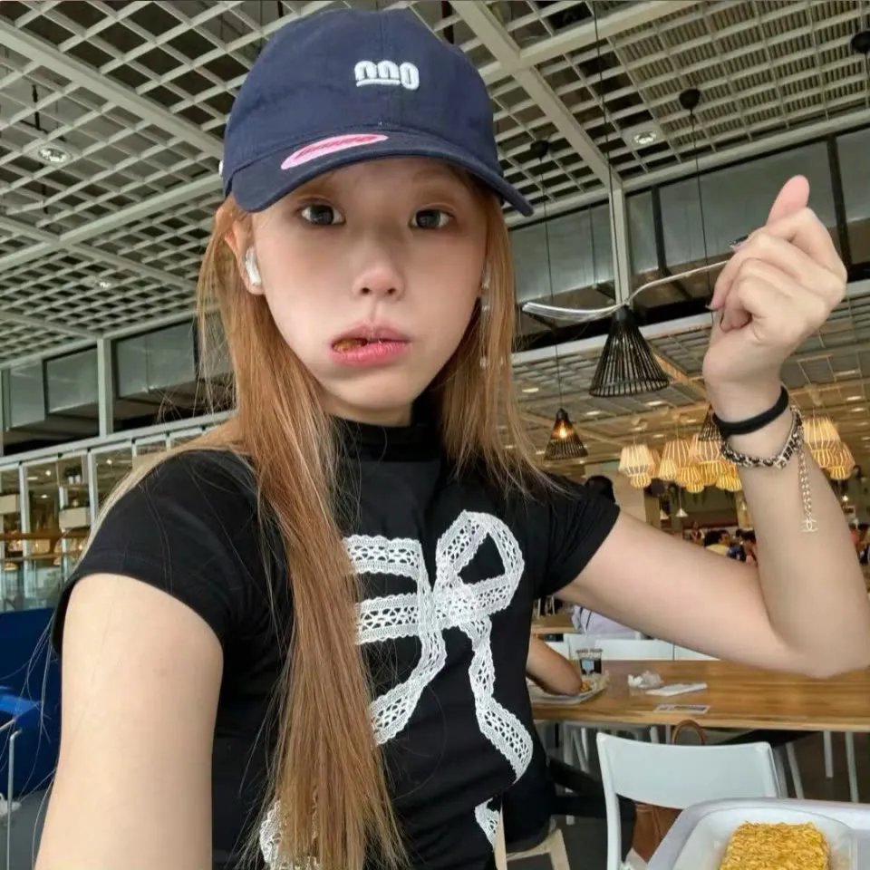 我的丫鬟是总监 封面